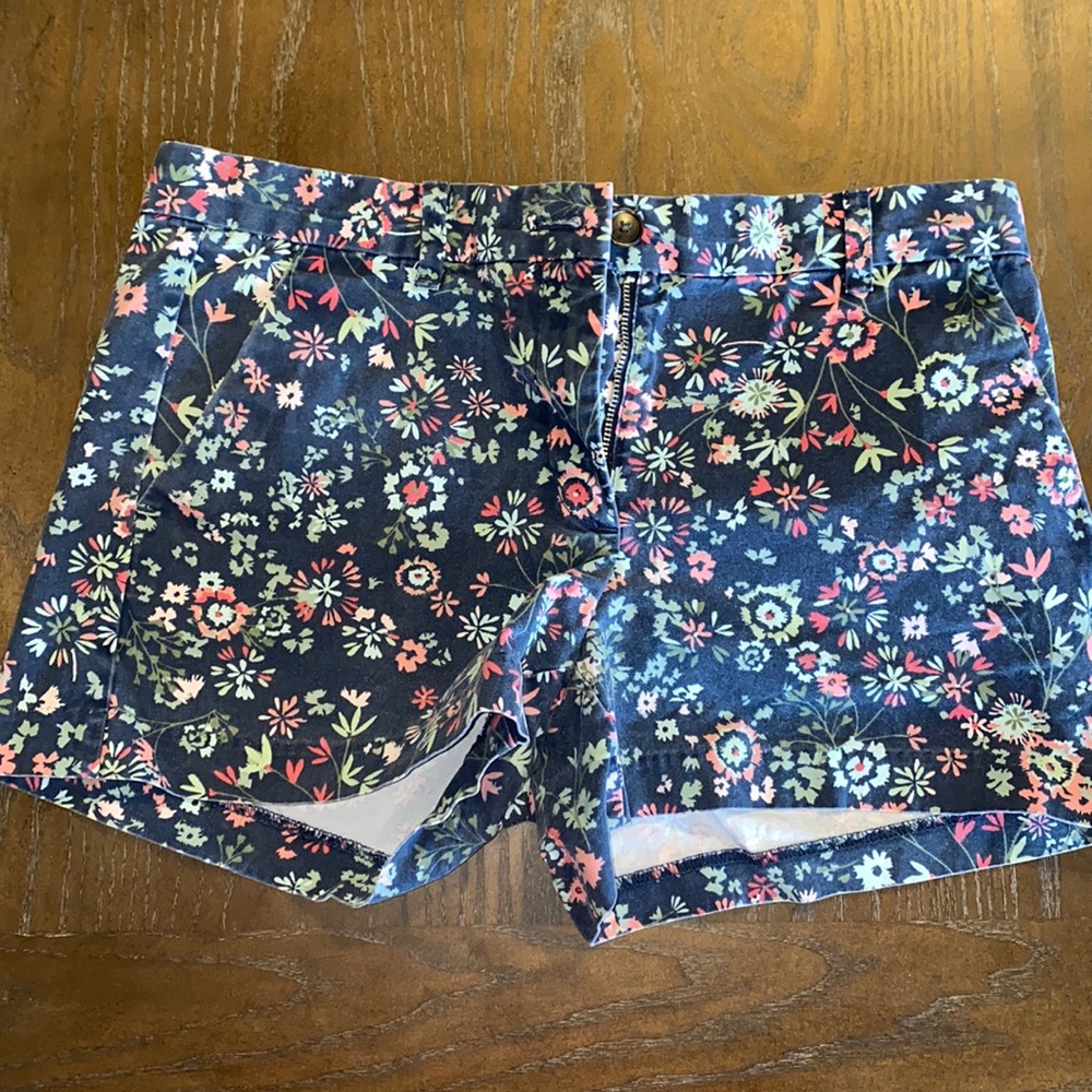 Floral Navy Gap Shorts